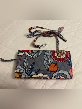 Vera Bradley Tropical Evening Crossbody Wallet